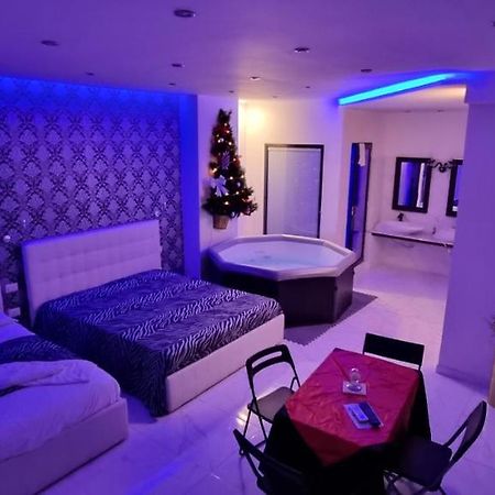 White Room Idromassaggio Su Richiesta Naples Exterior photo