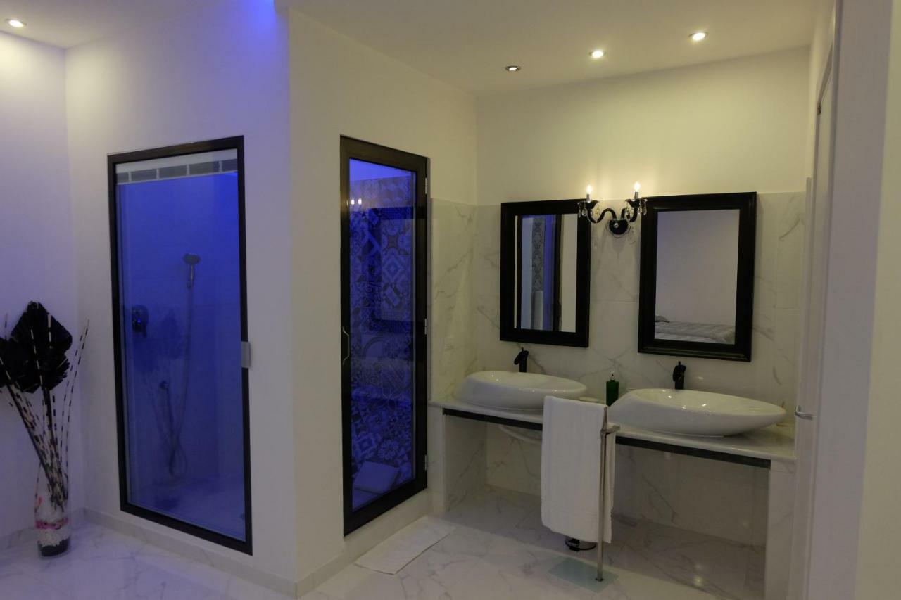 White Room Idromassaggio Su Richiesta Naples Exterior photo