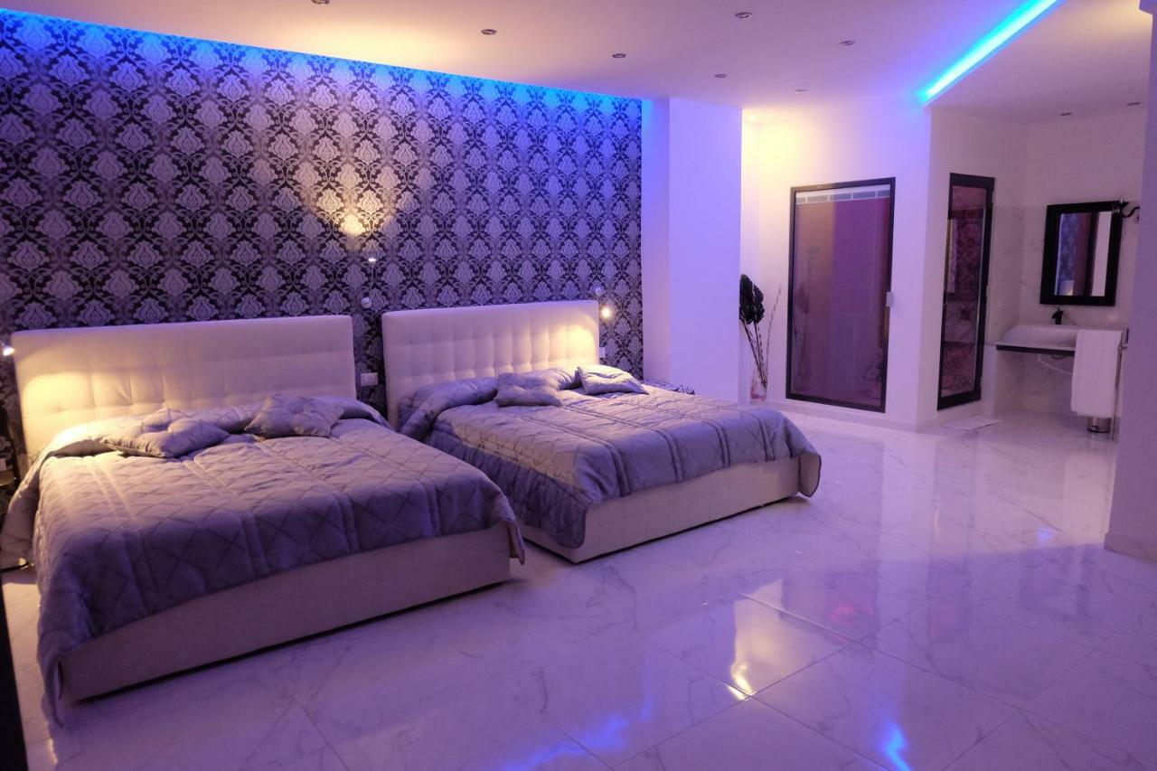 White Room Idromassaggio Su Richiesta Naples Exterior photo
